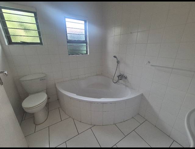 3 BEDROOM SECTIONAL TITLE FOR SALE IN MANABA BEACH